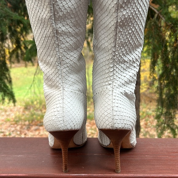 Sexy white cowhide leather stiletto boots in size 7.5 - Picture 5 of 11